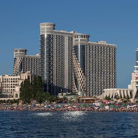 Apartment Twin Towers David Батуми Екстериор снимка