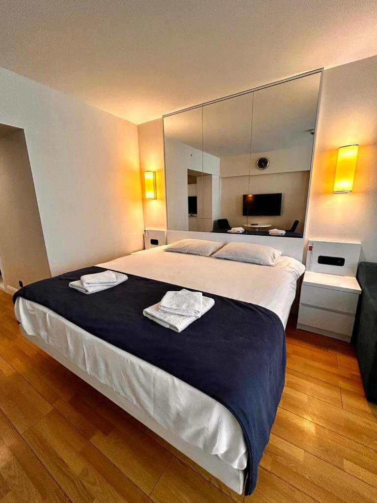 Apartment Twin Towers David Батуми Екстериор снимка