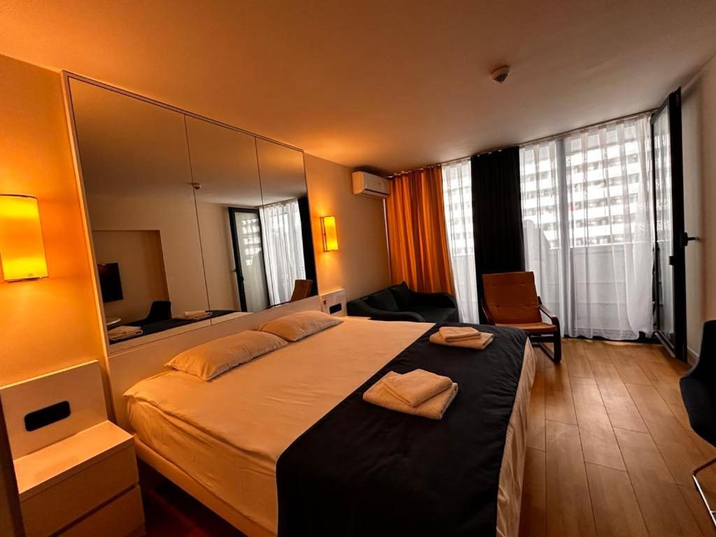 Apartment Twin Towers David Батуми Екстериор снимка