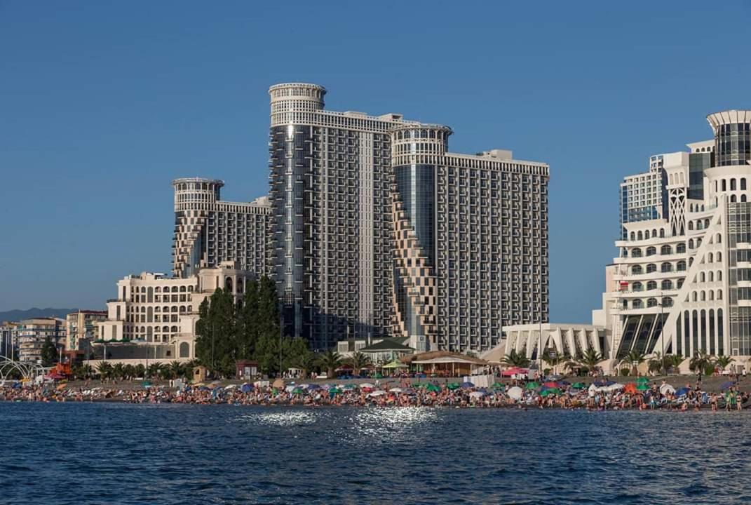 Apartment Twin Towers David Батуми Екстериор снимка