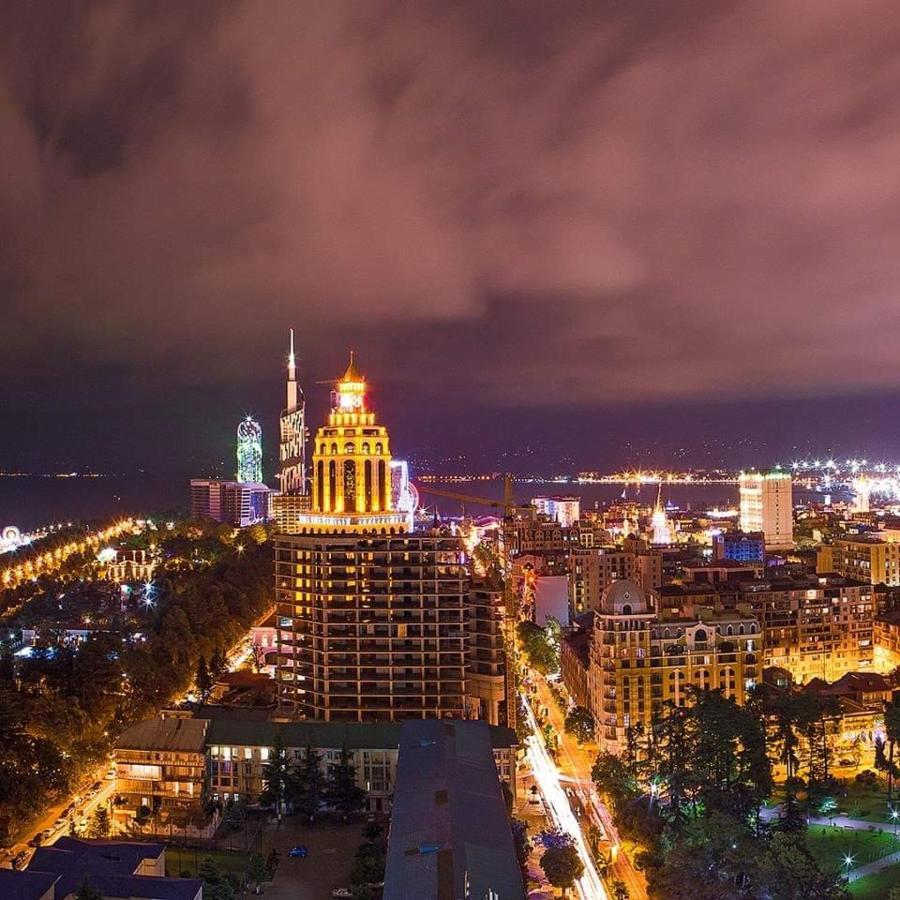 Apartment Twin Towers David Батуми Екстериор снимка